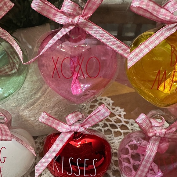 “Valentine’s Day ” ornaments - Set of 6
RAE DUNN - Picture 4 of 7
